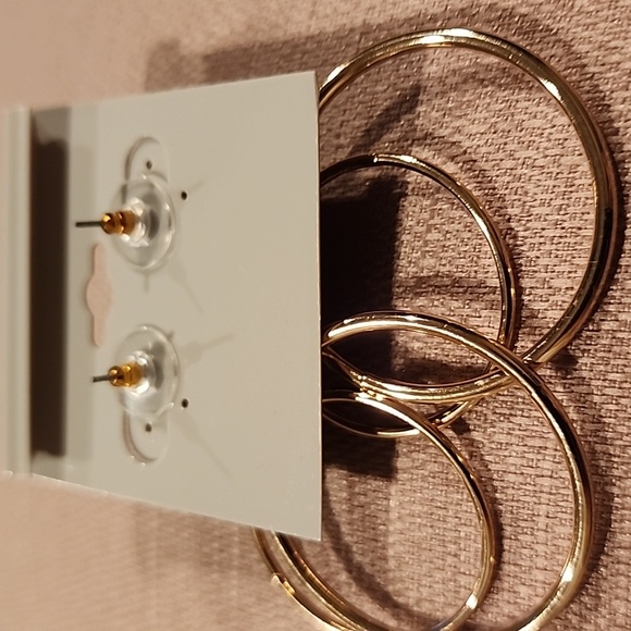 New Dress Barn Gold-Tone Beaded Teal Earrings - Picture 4 of 4